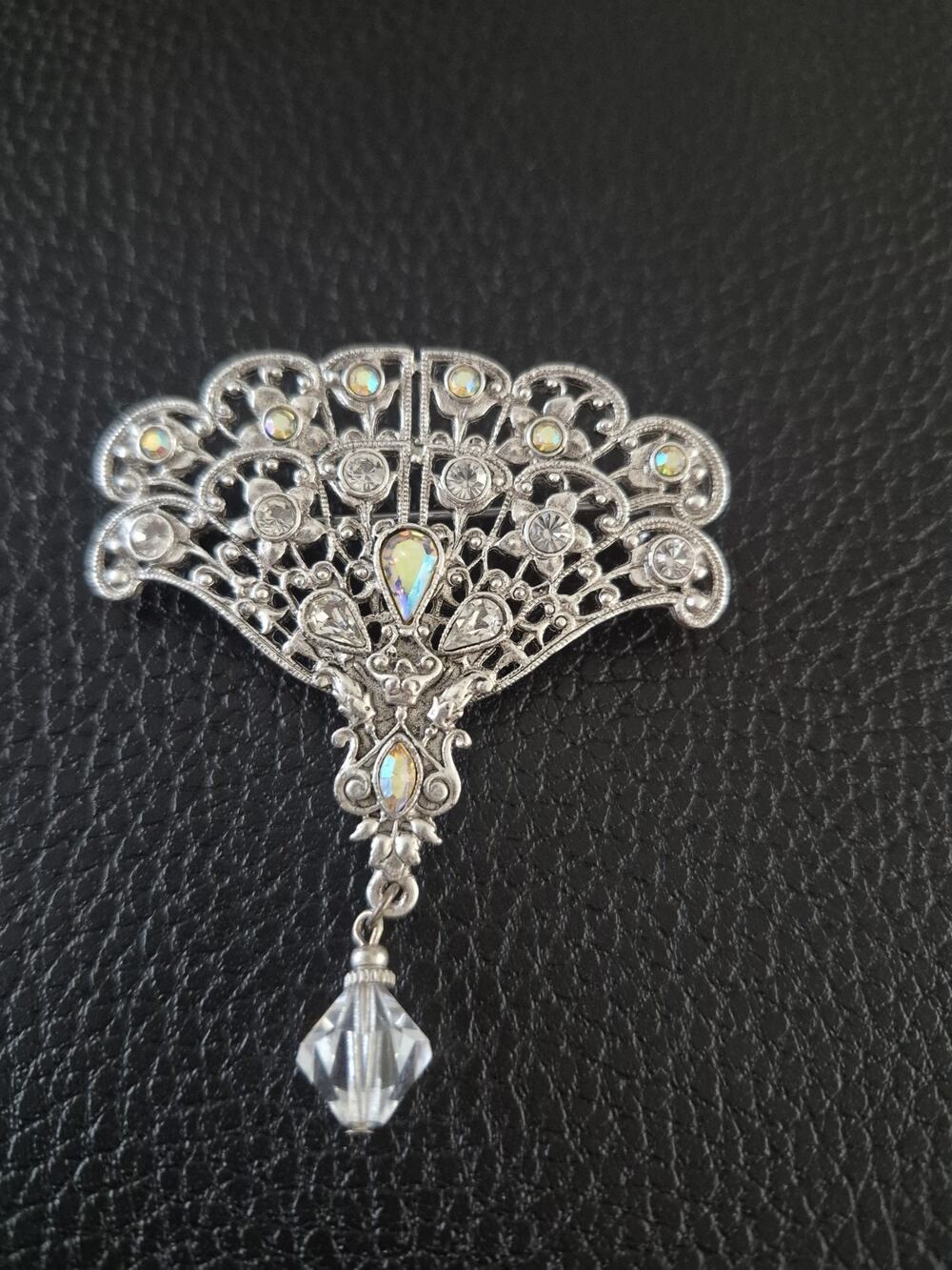 Vintage Silver Tone Rhinestone Peackoch Brooch